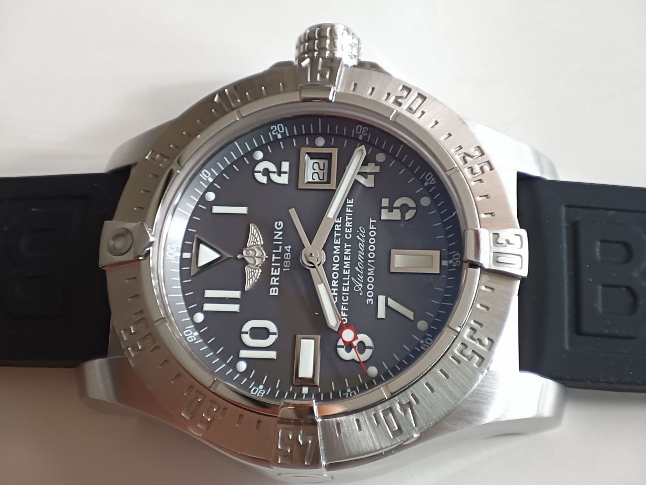 Продавам Breitling Avenger Seawolf