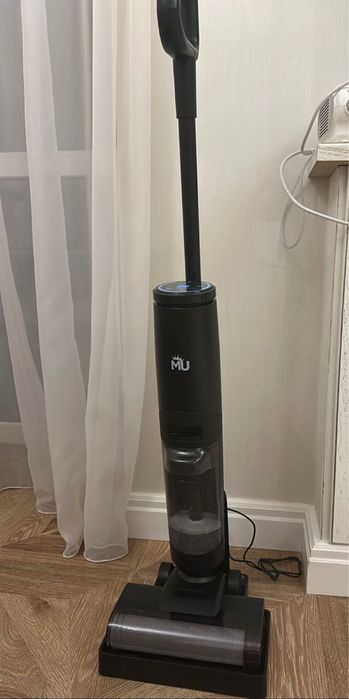 Продам моющий пылесос  в хорошем состояние