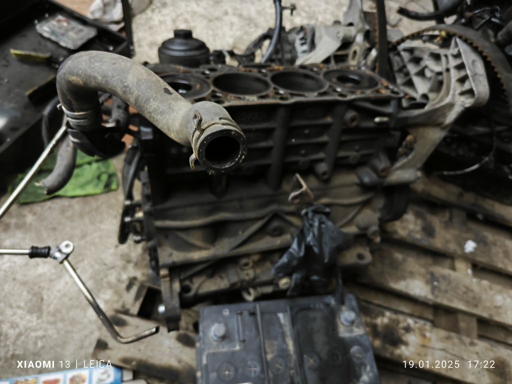 Блок VAG 2.0 TDI BKD 2008