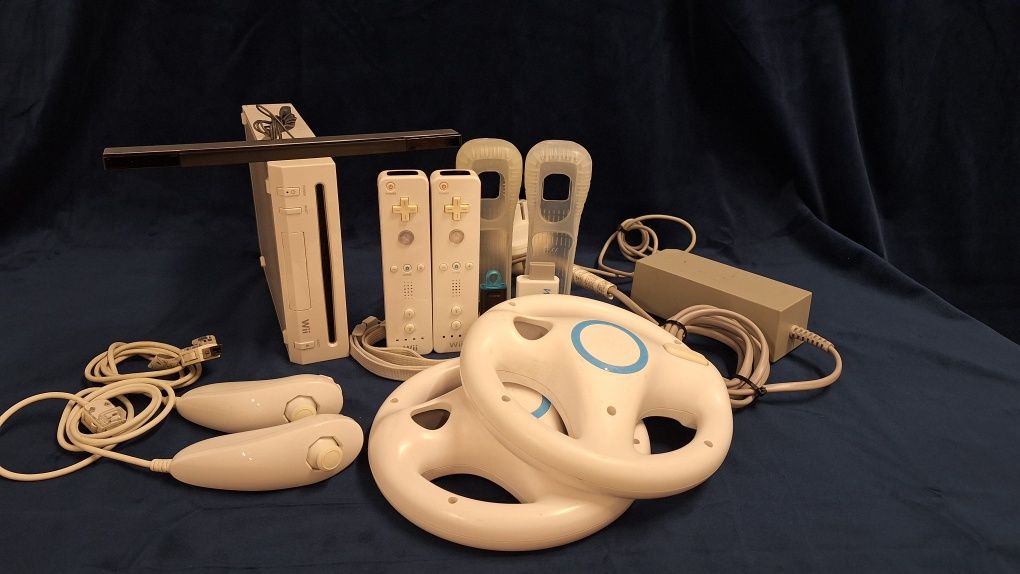 Nintendo Wii Modat+550 jocuri+2Manete+2Nunchuck+2Volane+Accesorii+HDMI
