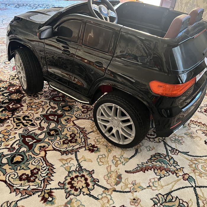 Детская электормашинка