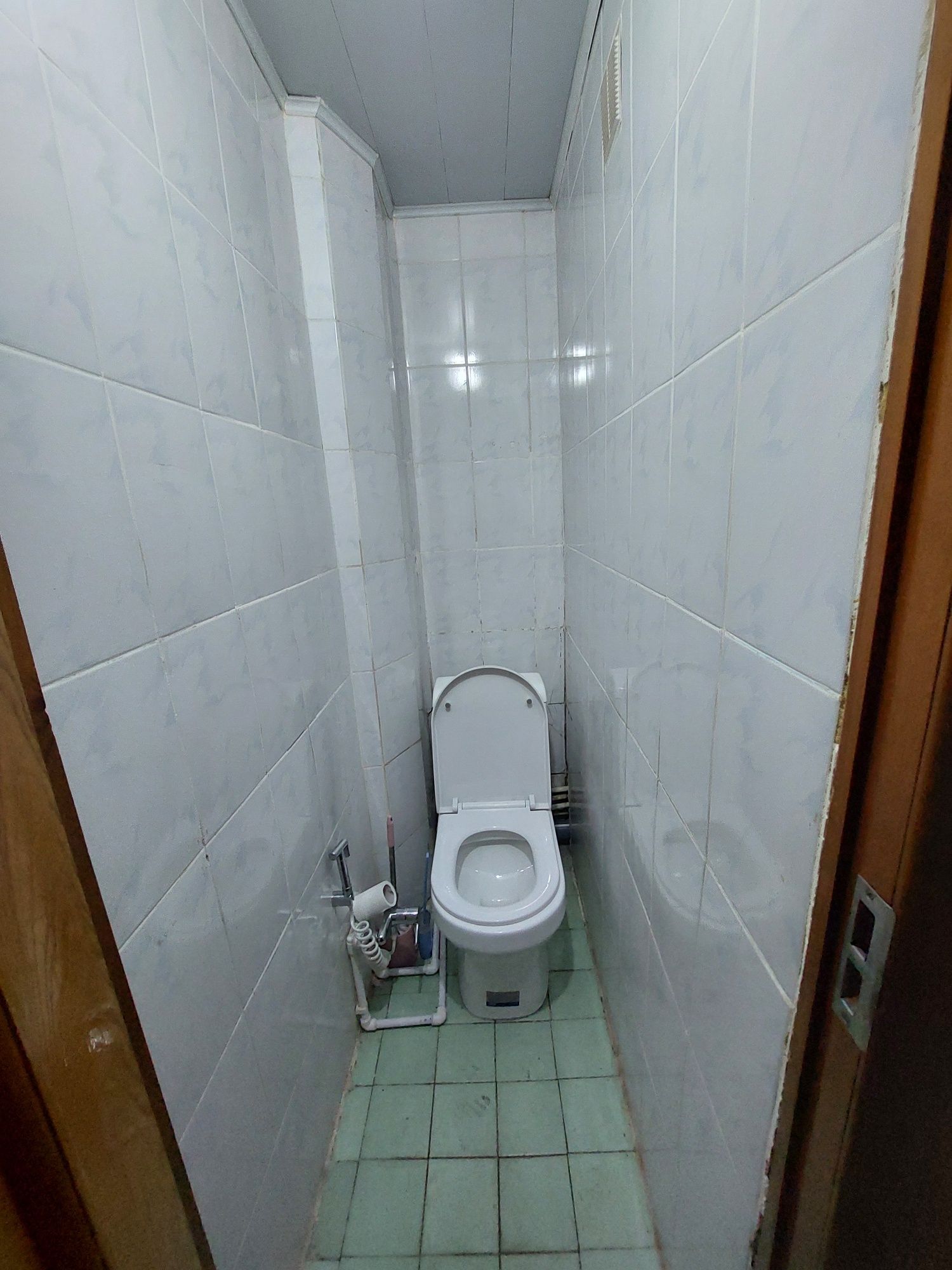 Kora kamish 2/1 da 4/1/4 balkon remont yaxshi srochna sotiadi