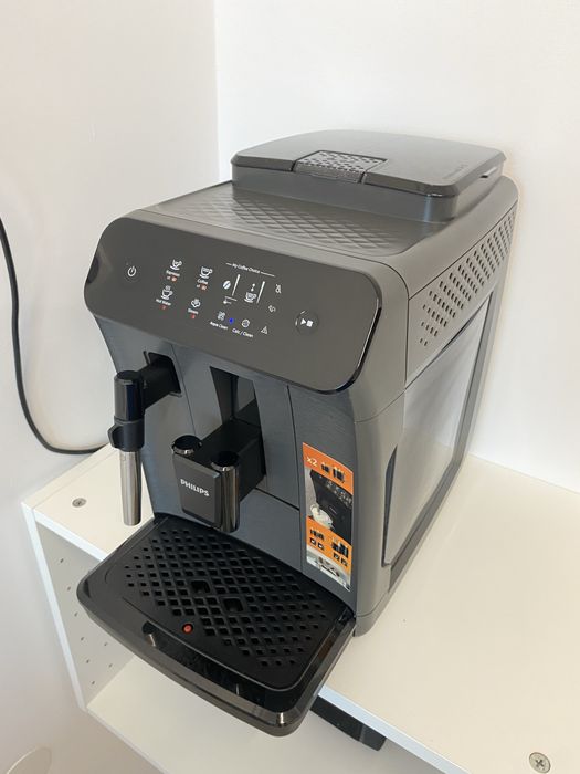 Espressor automat Philips 800 Series (EP0824) - ca nou