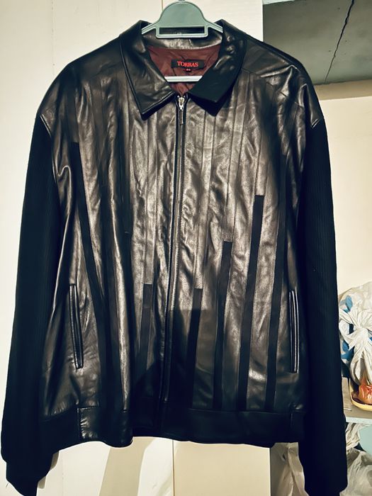 Продаю мужскую  кожанную куртку 56 размер