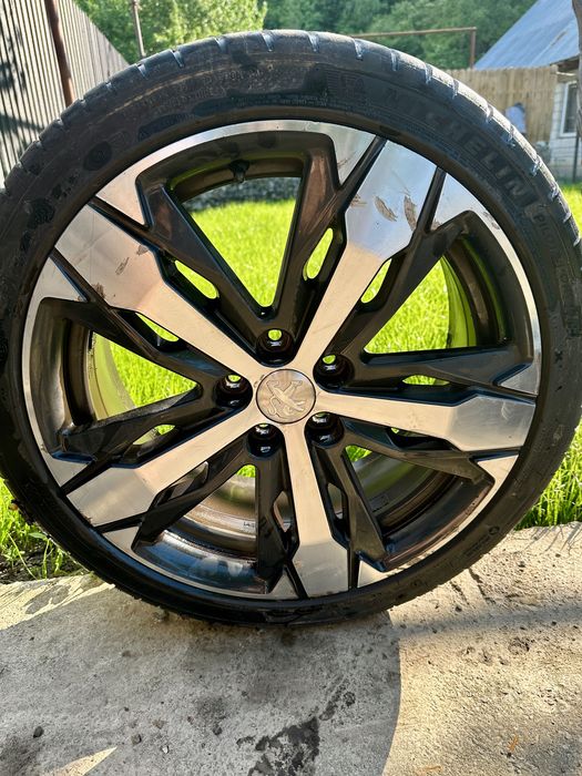 Jante Peugeot 225/40ZR18 + 4 anvelope iarna si 4 vara