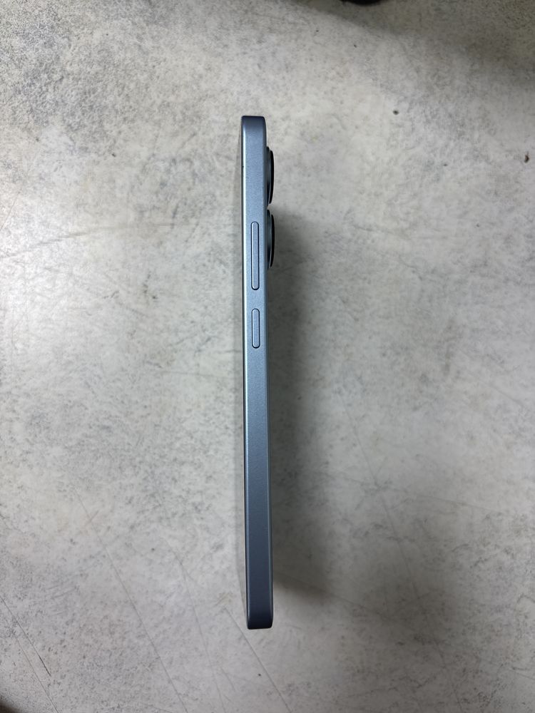 Redmi not 13 . 128 gigabayt 3-oy ishlatilgan zarar yetgan joyi yoq
