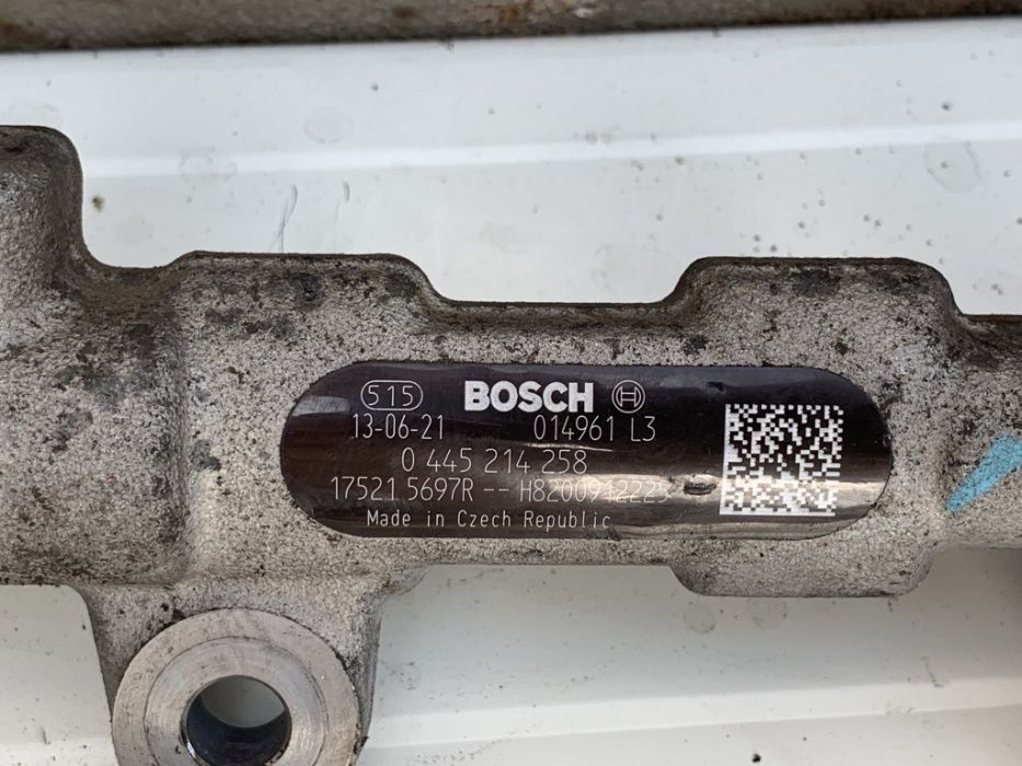 Dezmembrari Rampa injectoare cu senzor renault master 3 2.3 dci m9t