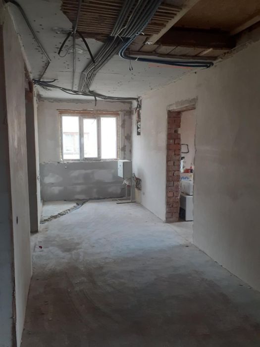 Vand casa la Belis, la principala, teren drept, 800mp!