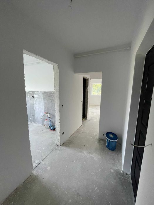 Ap. 4 camere  M16.  B-dul Lalelei
