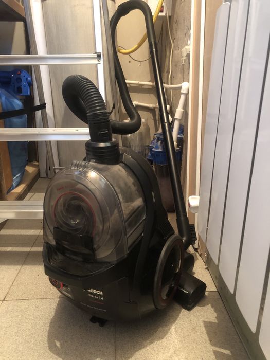 Пылесос 10.000продам Актобе