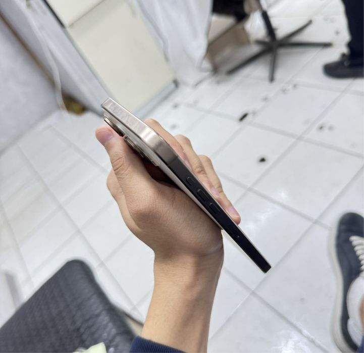 iPhone 16 ProMax 256Gb  Desert Akk: 81% Radnoy