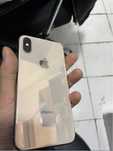 Iphone xs gold svet