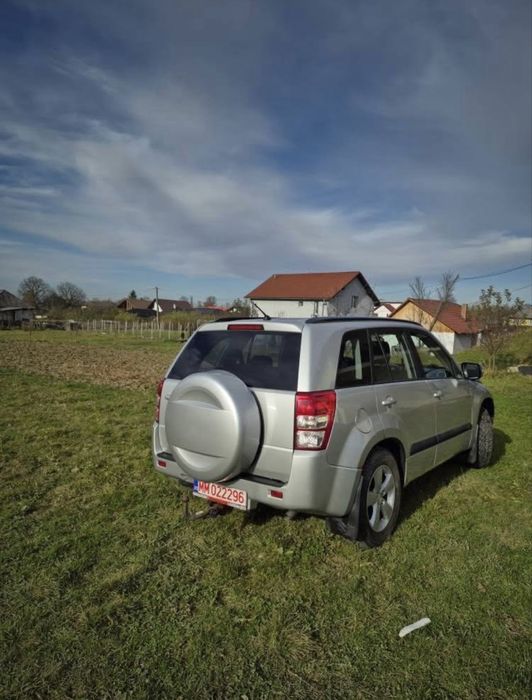 Vând Suzuki Grand Vitara 2011