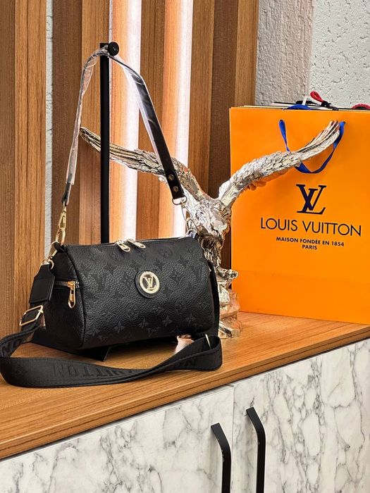 Дамски чанти LOUIS VUITTON  GUESS .Внос Турция!!!