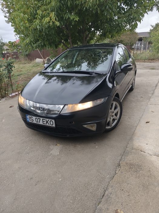 Honda civic 1,8 ivtec 6plus1 trepte automat