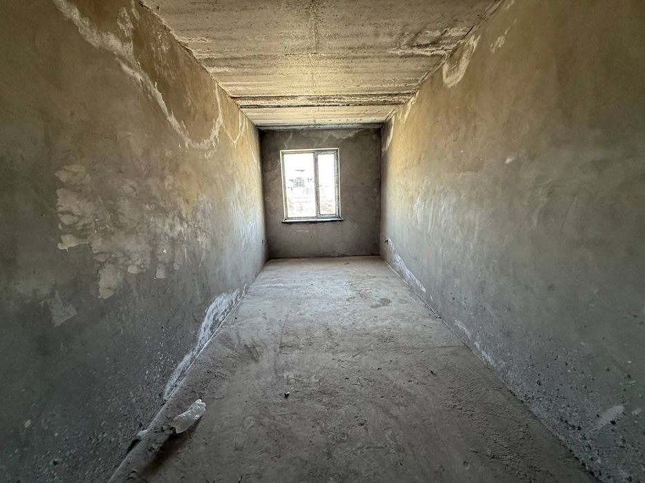 Арзон 2 хоналик квартира 5- каватдан сотилади.Янги Дом.Ор:Болгарский П