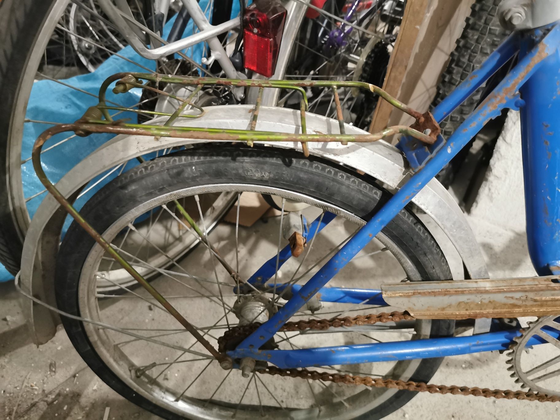Сгъваем стар велосипед за реставрация