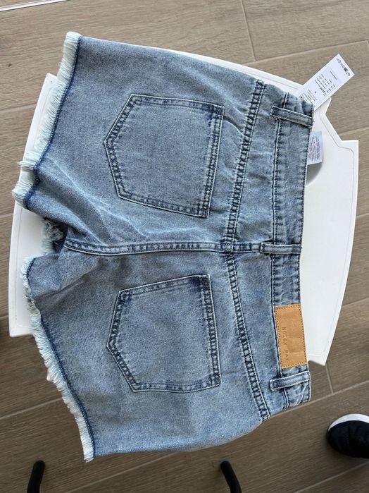 Дамски къси панталони