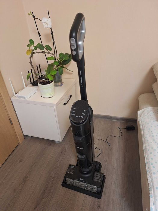 Aspirator fara fir care spală