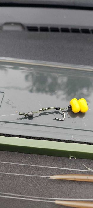 Поводи за шаран,куки за риболов