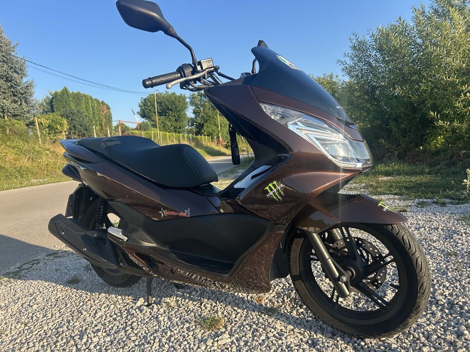 Honda pcx 2018 г 125 cc