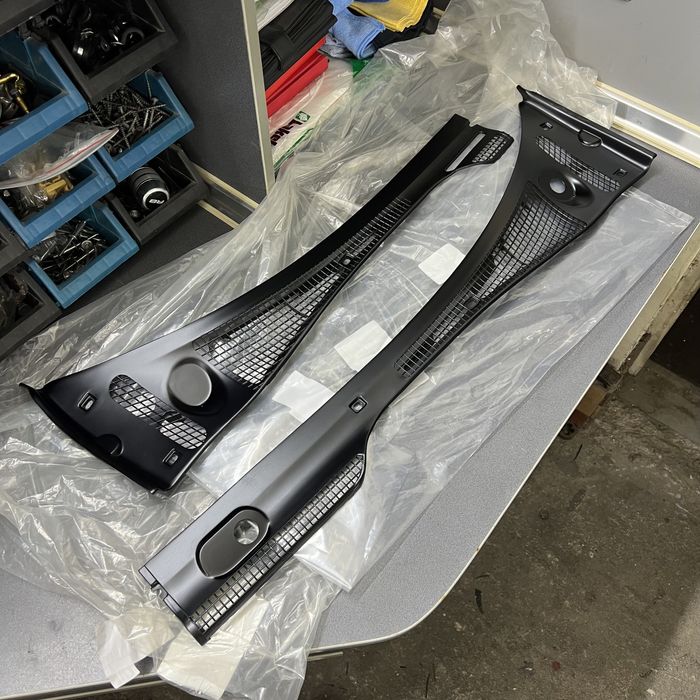 Новое ориг жабо пластик bmw e34 бмв е34