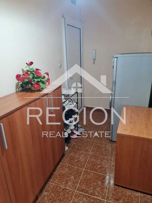 Дава се под наем Двустаен апартамент в Варна, Цветен квартал - 70 кв.м за 408 € - Снимка #7