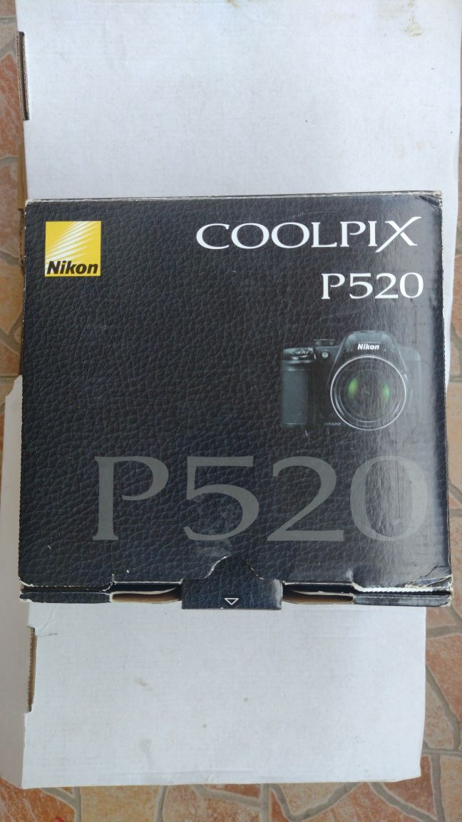 Аксесоари за фотоапарат Nikon Coolpix P520