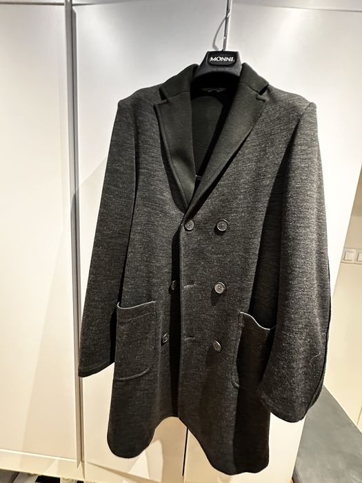 Палто на марката Monni