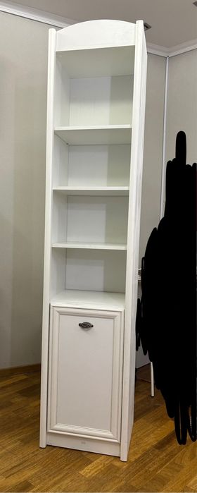 Продам книжный шкаф