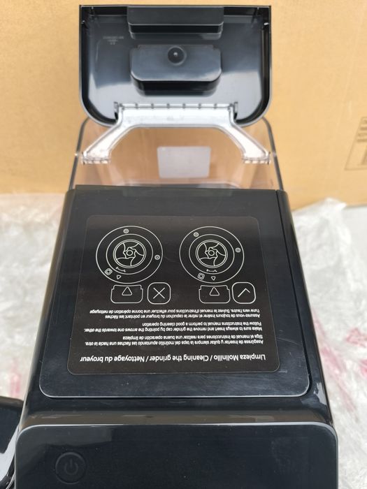 Кафе автомат Taurus Accento Latte 20 бара , сензорен дисплей