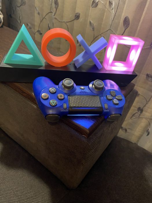 Maneta PS 4 impecabila ca noua .