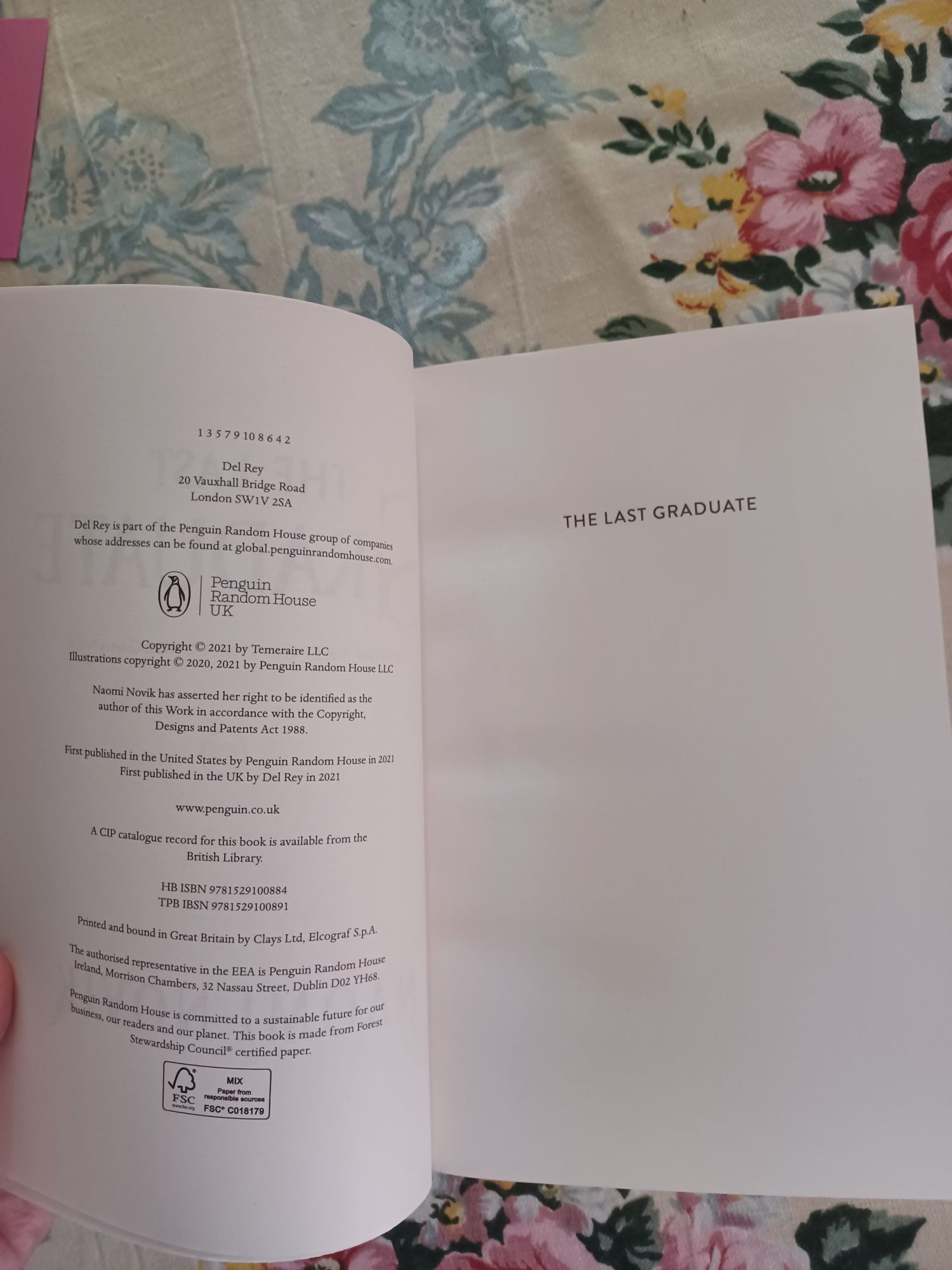 Carte The Last Graduate de Naomi Novik, în engleză