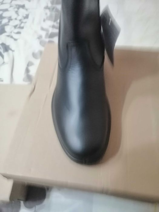 Обувки боти мъжки.