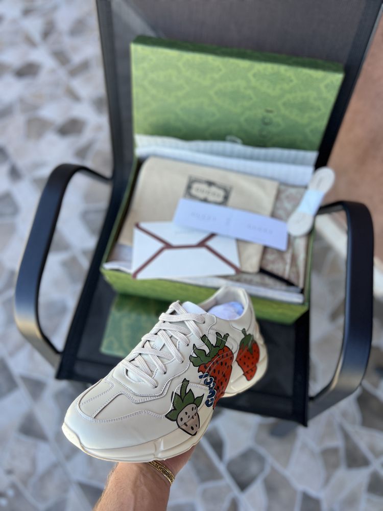 Gucci Sneakers Rhyton Strawberries