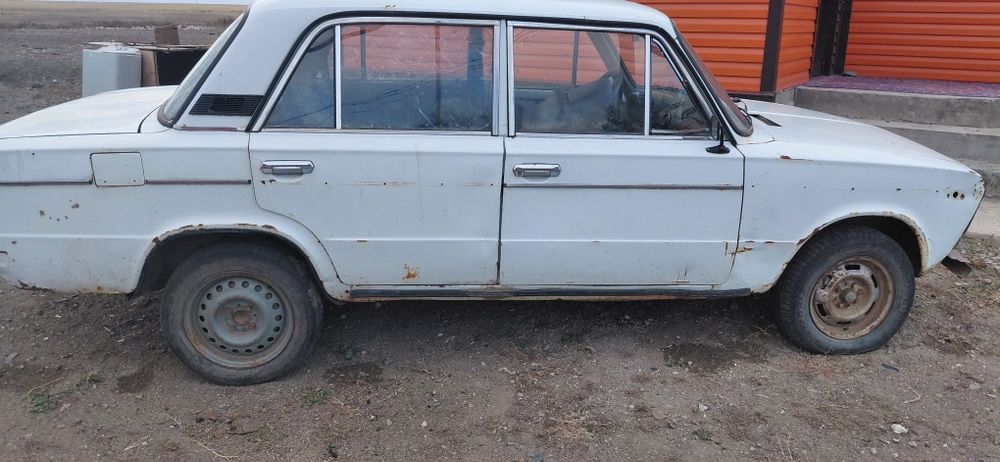 Продам ваз двадцать  один ноль шесть двухтысячи третего года4 ступ газ