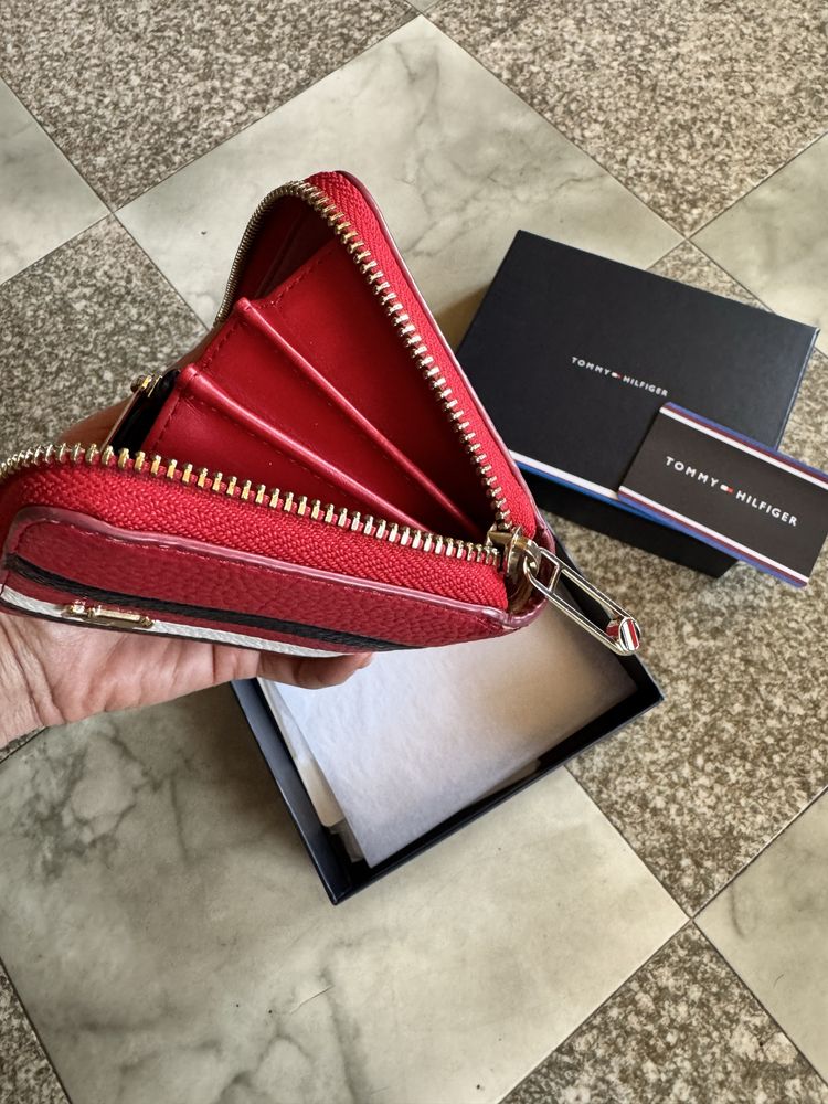 Tommy Hilfiger оригинален портфейл, червен, като НОВ