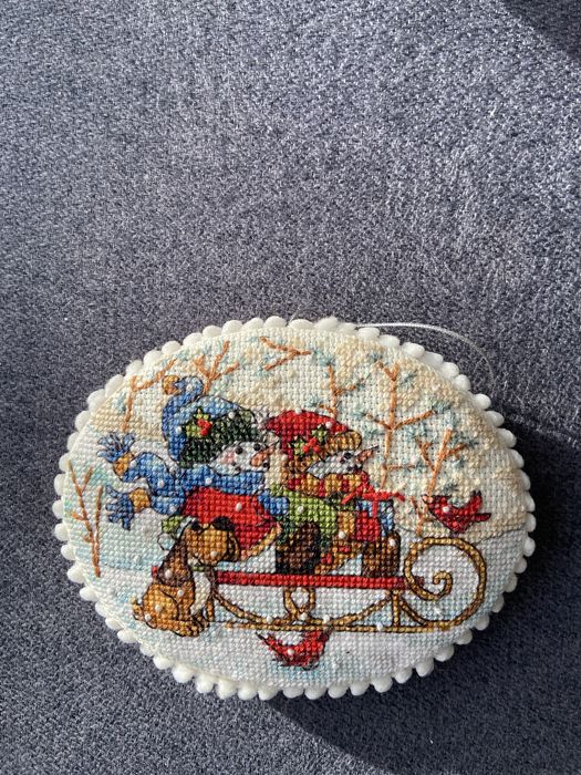 Коледни играчки, ръчно изработени