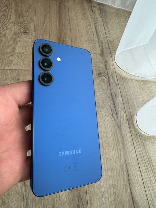 Samsung S25 impecabil