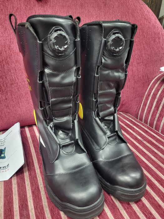 Пожарникарски кубинки 45 номер