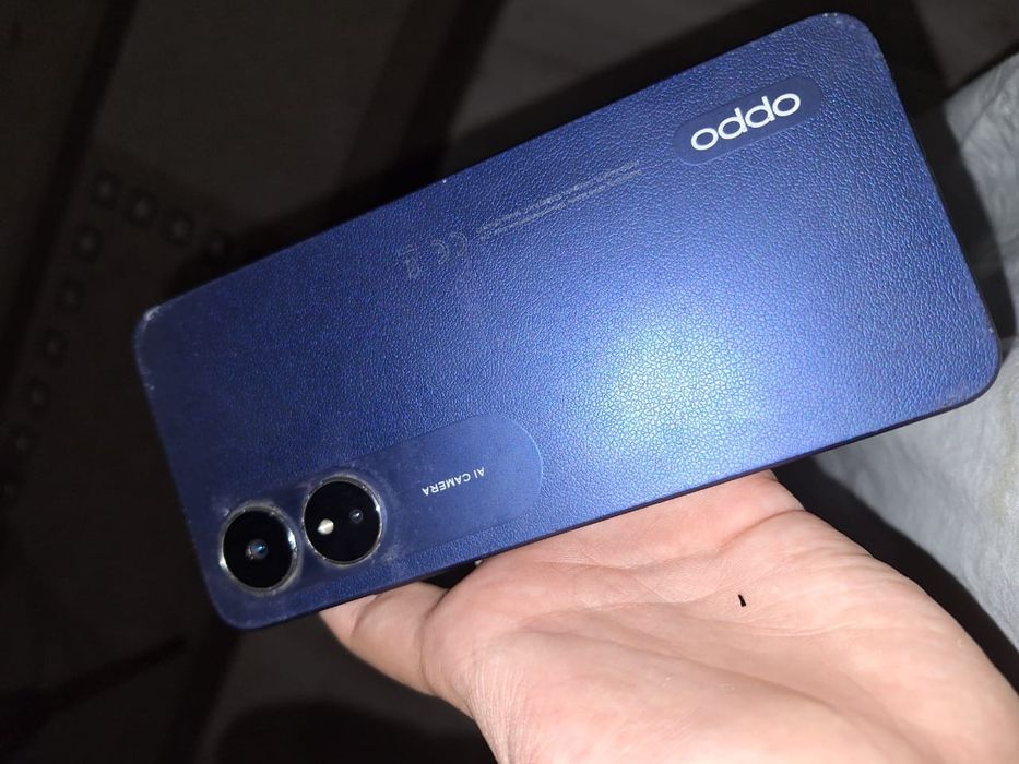 Oppo a17 в хорошем состояние