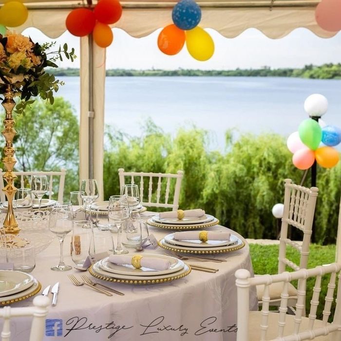 Inchiriez corturi pentru vreme rece - dimensiuni 8x4, 8x8, 16x4 m |