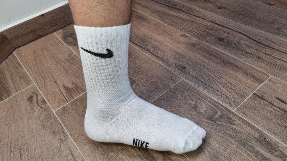 Șosete Nike și Jordan.