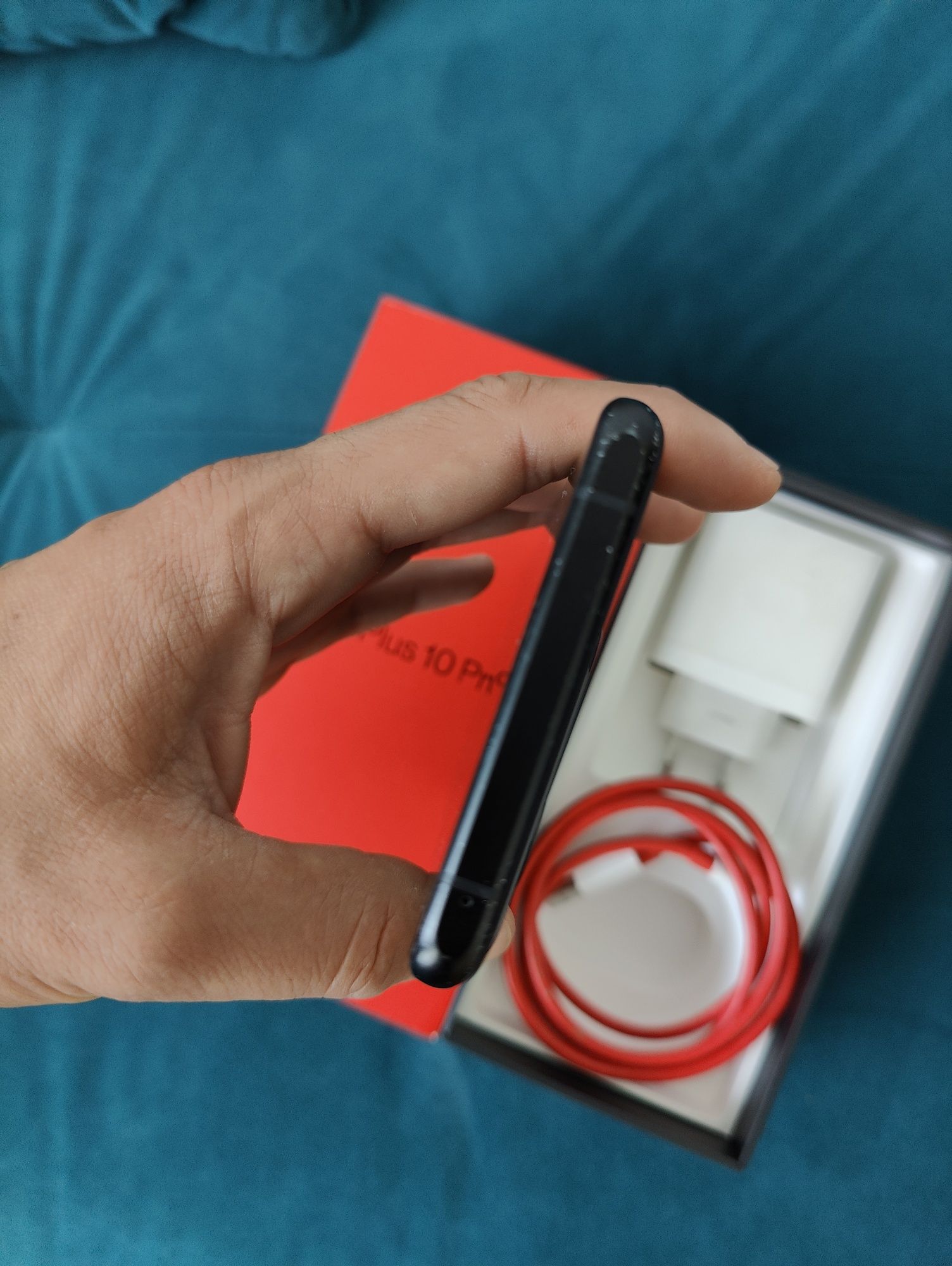 Oneplus 10 pro 256GB 12GB ram