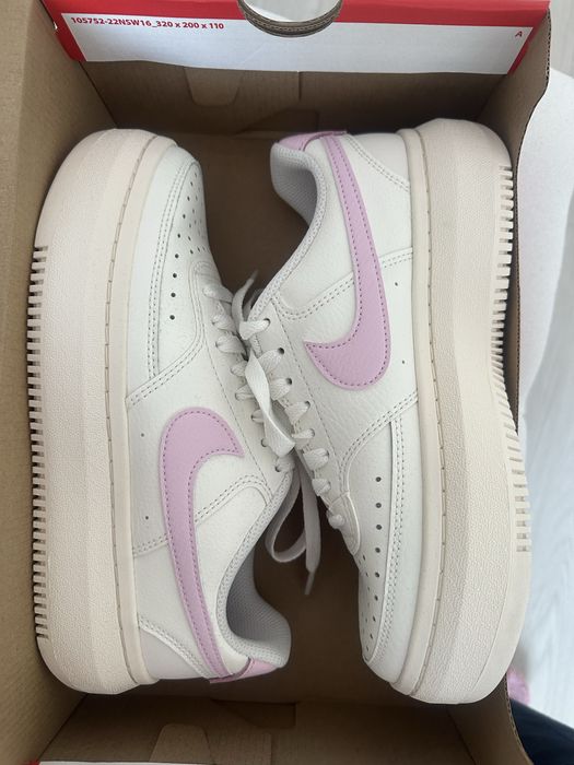 Дамски маратонки Nike