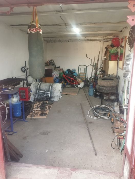Продам  Гараж Водник Жазира