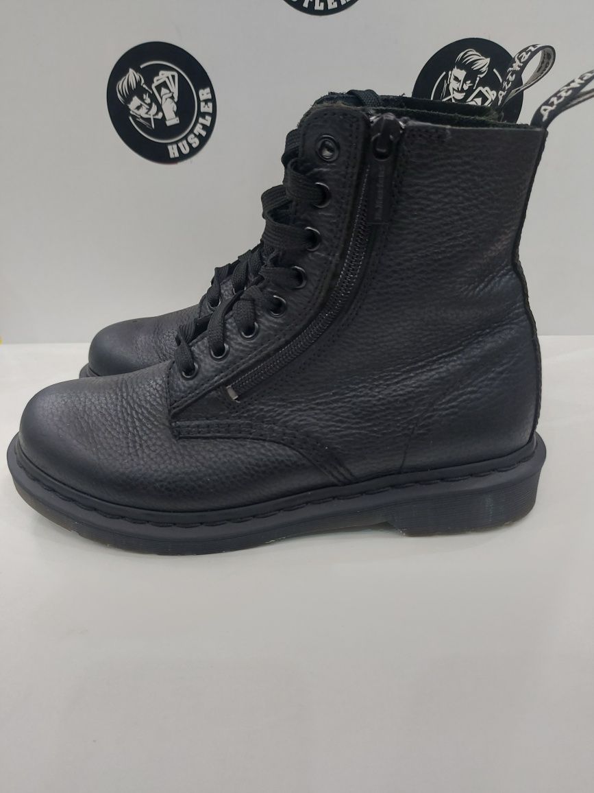 Дамски кубинки DR.MARTENS. Номер 39