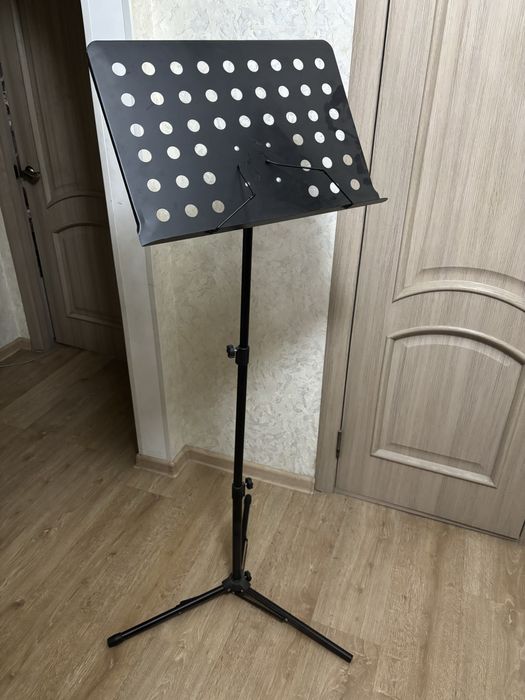 Пюпитр для нот почти новый