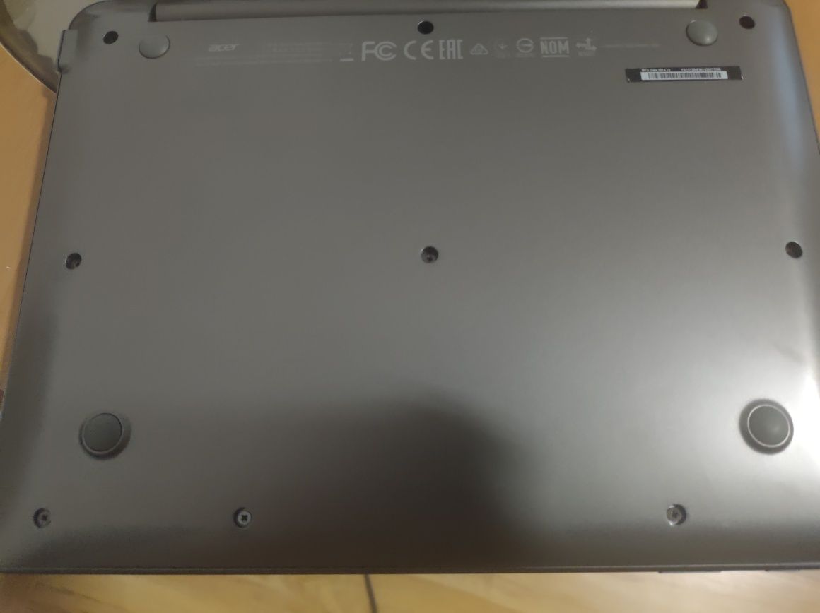 Laptop tableta Acer Sw1-011