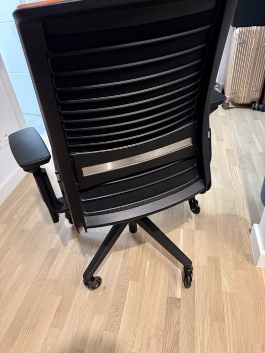 Steelcase Think V2 refurbished in stare excelenta